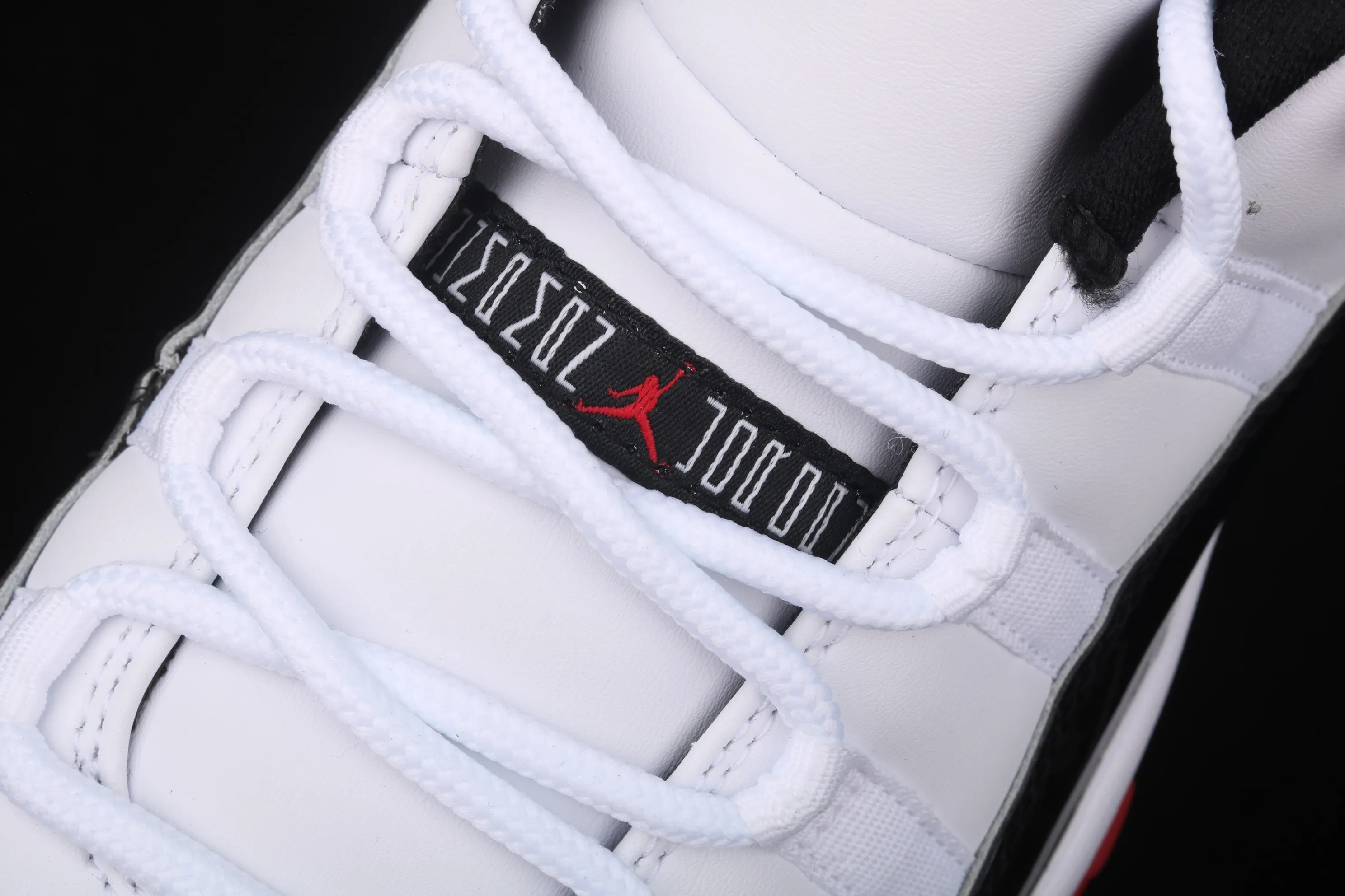 All Categories Air Jordan Jordan Series Basketball Shoes Air Jordan 11 Pure Original Version Air Jordan 11 Retro Low AJ11 Joe 11 Patent Leather Black Red Low Top Real Standard Real Carbon AV2187-160